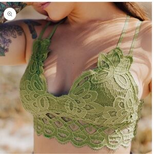 Anemone Elise Lace Bralette in Green New With Tags Size Small Boutique